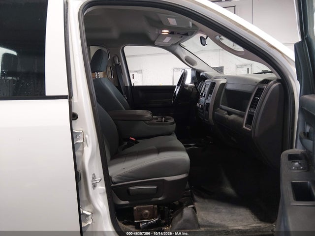 46357386 :رقم المزاد ، 3C63R3GL2HG710519 vin ، 2017 Ram 3500 Tradesman  4x4 8' Box مزاد بيع