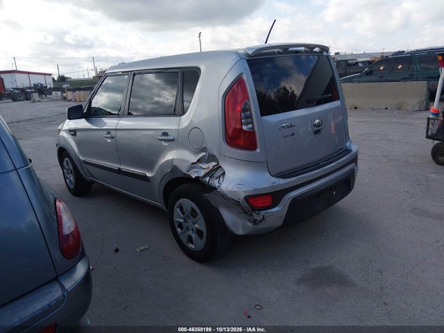 2013 Kia Soul მანქანა იყიდება აუქციონზე, vin: KNDJT2A54D7762603, აუქციონის ნომერი: 46358198