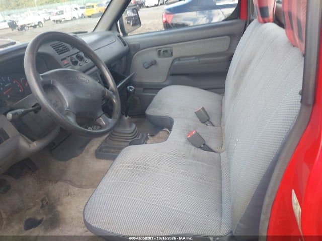 46358201 :رقم المزاد ، 1N6DD21S3YC427908 vin ، 2000 Nissan Frontier Xe مزاد بيع