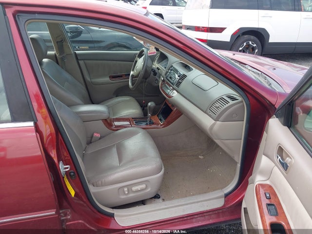46358256 :رقم المزاد ، 4T1BF30K75U100716 vin ، 2005 Toyota Camry Xle V6 مزاد بيع
