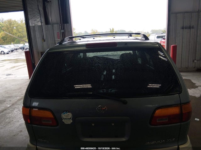 46358425 :رقم المزاد ، 4T3ZF13C3YU292218 vin ، 2000 Toyota Sienna Le/xle مزاد بيع