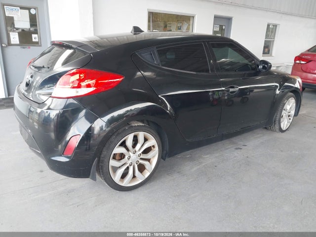 Aukcja sprzedaży 2012 Hyundai Veloster Base W/red/black, vin: KMHTC6AD2CU078782, numer aukcji: 46358873