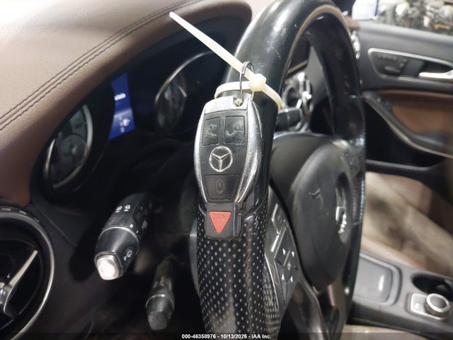 2015 Mercedes-benz Gla 250 4matic მანქანა იყიდება აუქციონზე, vin: WDCTG4GB9FJ038525, აუქციონის ნომერი: 46358976