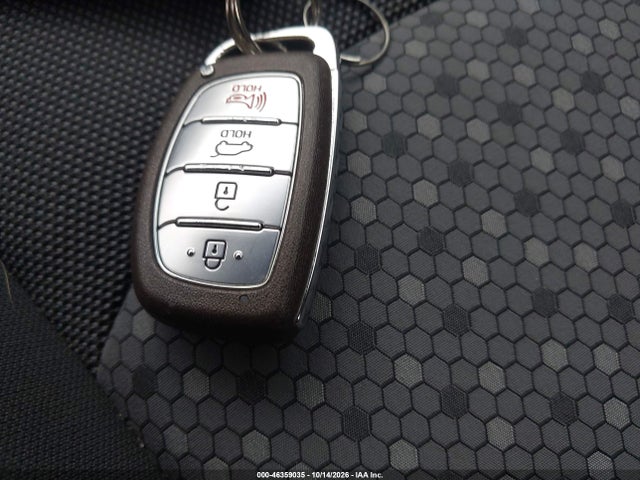 Продаж на аукціоні авто 2018 Hyundai Ioniq Hybrid Blue, vin: KMHC65LC1JU075343, номер лоту: 46359035