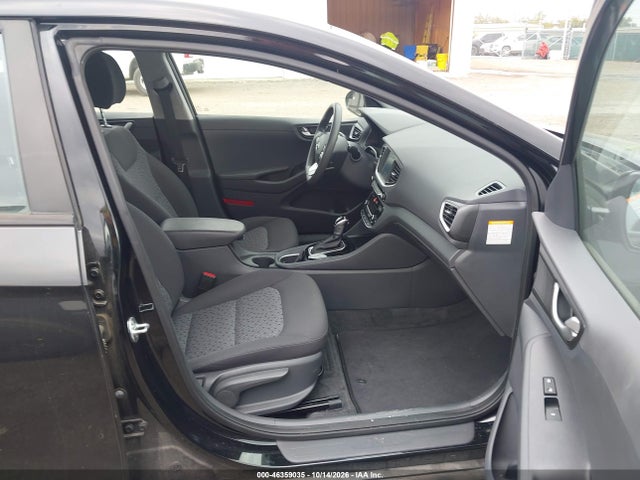 Продаж на аукціоні авто 2018 Hyundai Ioniq Hybrid Blue, vin: KMHC65LC1JU075343, номер лоту: 46359035