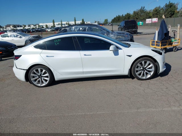 Продаж на аукціоні авто 2018 Tesla Model 3 Long Range/mid Range, vin: 5YJ3E1EA3JF025189, номер лоту: 46359059
