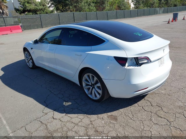 Продаж на аукціоні авто 2018 Tesla Model 3 Long Range/mid Range, vin: 5YJ3E1EA3JF025189, номер лоту: 46359059