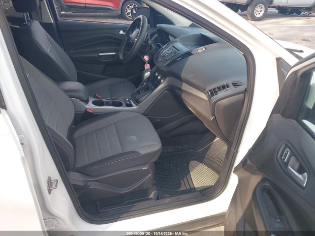 2015 Ford Escape Se მანქანა იყიდება აუქციონზე, vin: 1FMCU0GXXFUC42182, აუქციონის ნომერი: 46359120