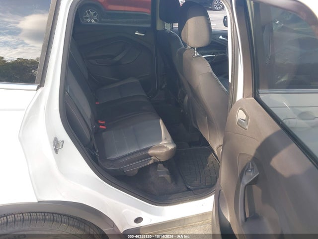 2015 Ford Escape Se მანქანა იყიდება აუქციონზე, vin: 1FMCU0GXXFUC42182, აუქციონის ნომერი: 46359120