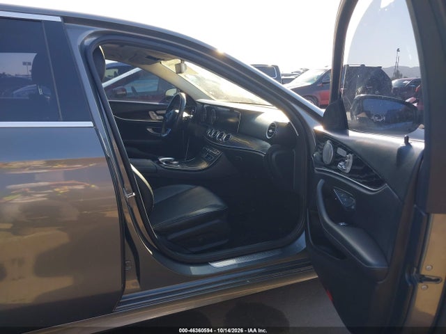 WDDZF4JB4JA460499 Mercedes-Benz E 300