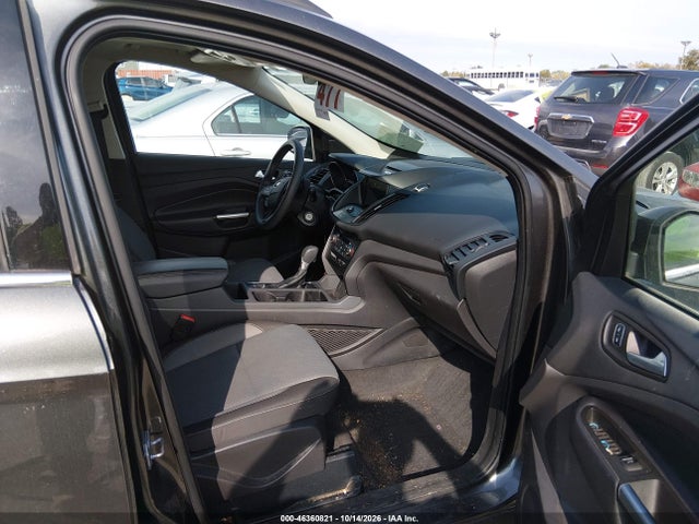 Продаж на аукціоні авто 2017 Ford Escape Se, vin: 1FMCU0G90HUA77392, номер лоту: 46360821