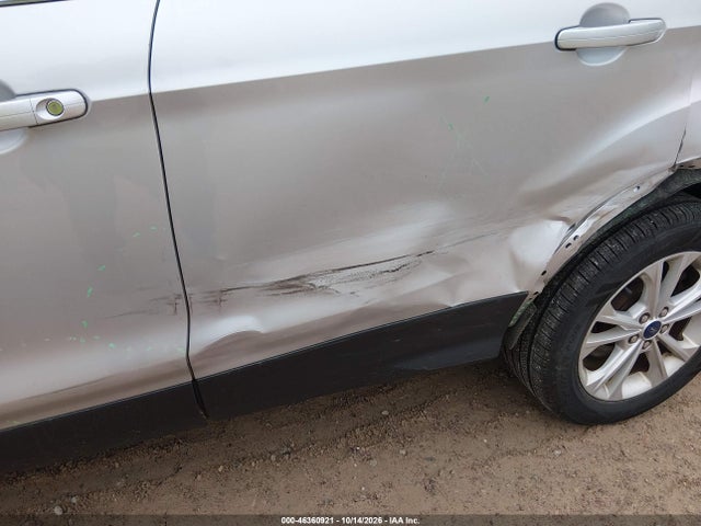 Продажа на аукционе авто 2017 Ford Escape Se, vin: 1FMCU9GD8HUA16591, номер лота: 46360921