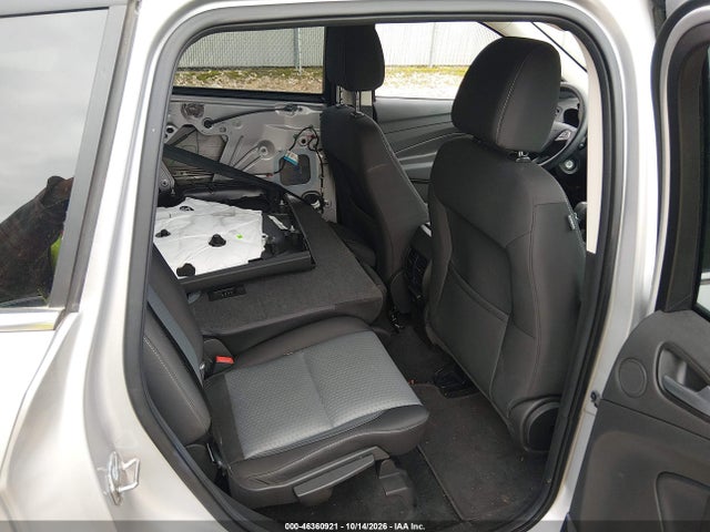 Продажа на аукционе авто 2017 Ford Escape Se, vin: 1FMCU9GD8HUA16591, номер лота: 46360921
