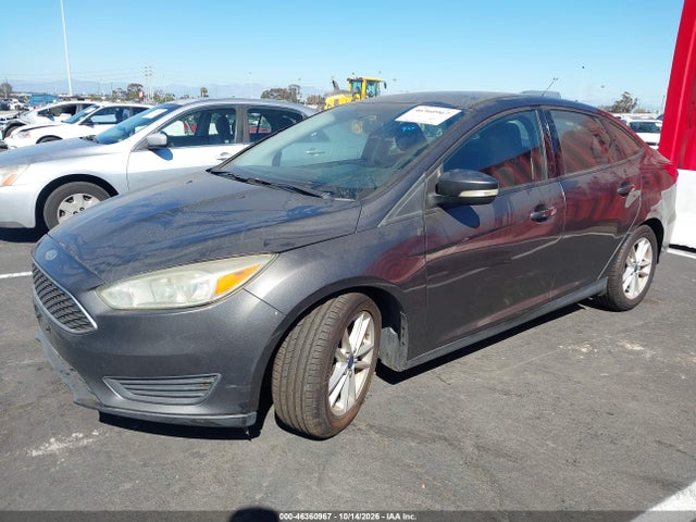 Ford FOCUS SE 2015 1FADP3F20FL262878 Image 2