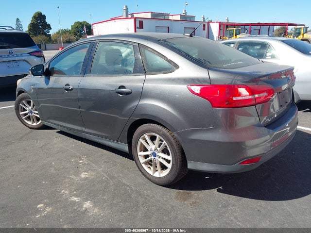 Ford FOCUS SE 2015 1FADP3F20FL262878 Image 3