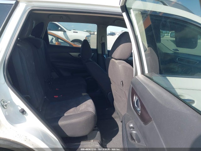 KNMAT2MT3GP634657 Nissan ROGUE SV