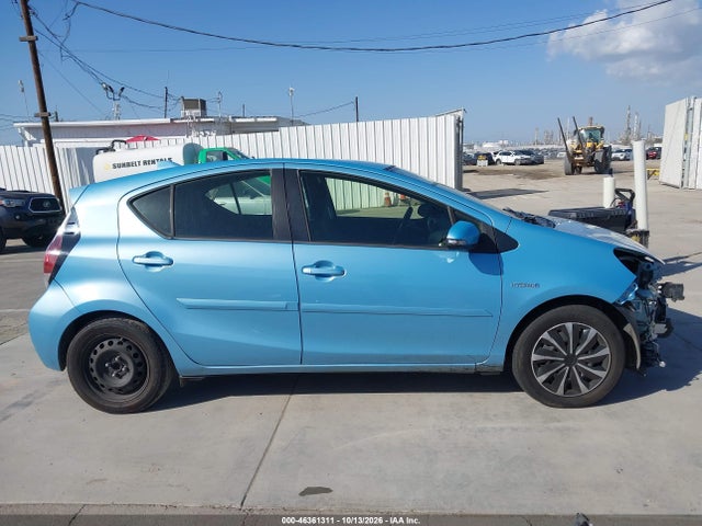 2015 Toyota Prius C Two მანქანა იყიდება აუქციონზე, vin: JTDKDTB31F1093524, აუქციონის ნომერი: 46361311