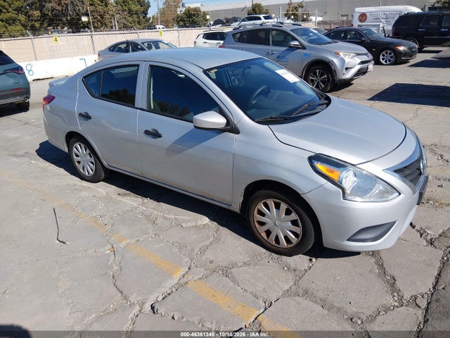 2017 Nissan Versa 1.6 S+ მანქანა იყიდება აუქციონზე, vin: 3N1CN7AP0HL879441, აუქციონის ნომერი: 46361348