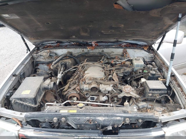 46361433 :رقم المزاد ، JT3HT05J3Y0103733 vin ، 2000 Toyota Land Cruiser مزاد بيع