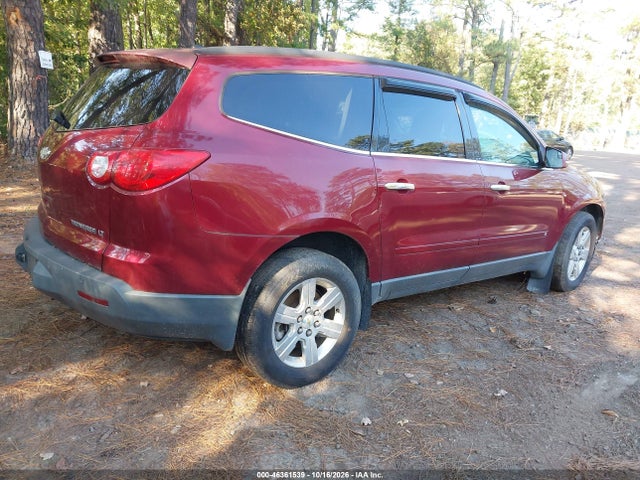 46361539 :رقم المزاد ، 1GNLVFED6AS143075 vin ، 2010 Chevrolet Traverse Lt مزاد بيع