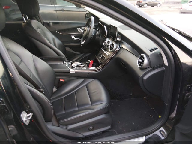 2016 Mercedes-benz C 300 4matic მანქანა იყიდება აუქციონზე, vin: 55SWF4KB6GU173465, აუქციონის ნომერი: 46361684