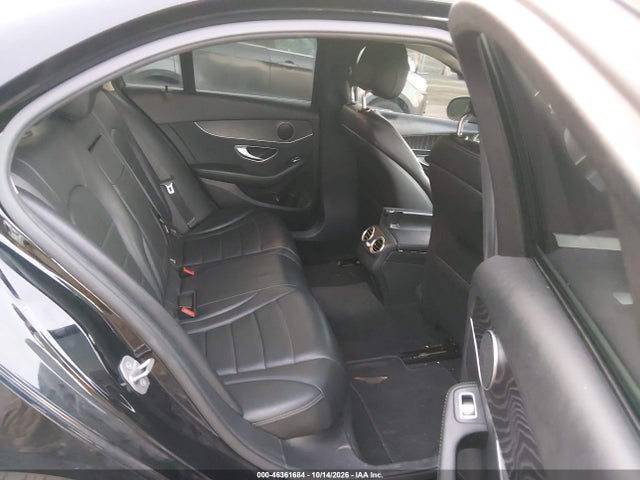 2016 Mercedes-benz C 300 4matic მანქანა იყიდება აუქციონზე, vin: 55SWF4KB6GU173465, აუქციონის ნომერი: 46361684