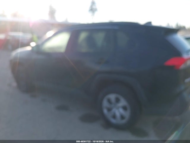 2T3G1RFV9MC150310 Toyota RAV4 LE