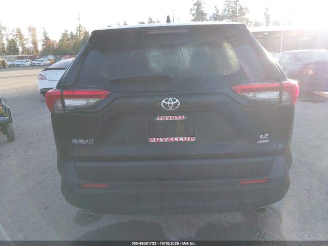 2T3G1RFV9MC150310 Toyota RAV4 LE