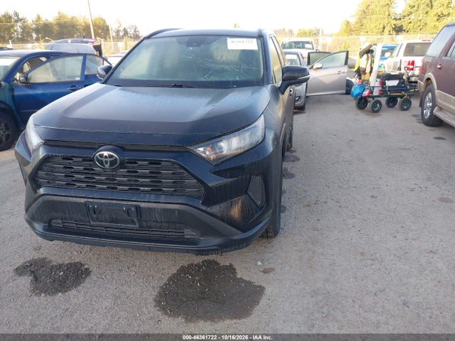 2T3G1RFV9MC150310 Toyota RAV4 LE