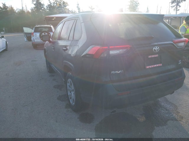 2T3G1RFV9MC150310 Toyota RAV4 LE