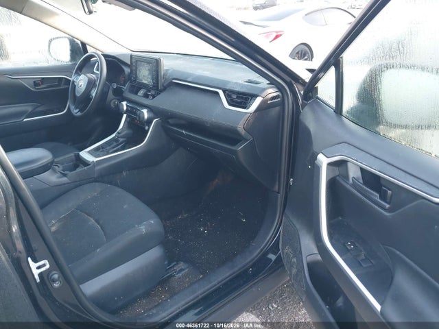 2T3G1RFV9MC150310 Toyota RAV4 LE