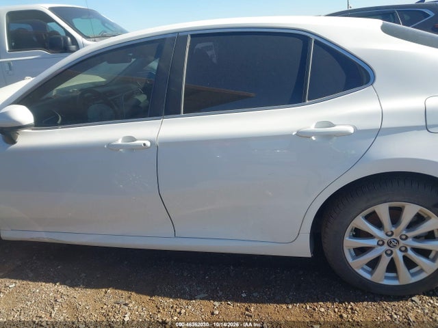 Toyota CAMRY LE 2018 JTNB11HK0J3029009 Image 15
