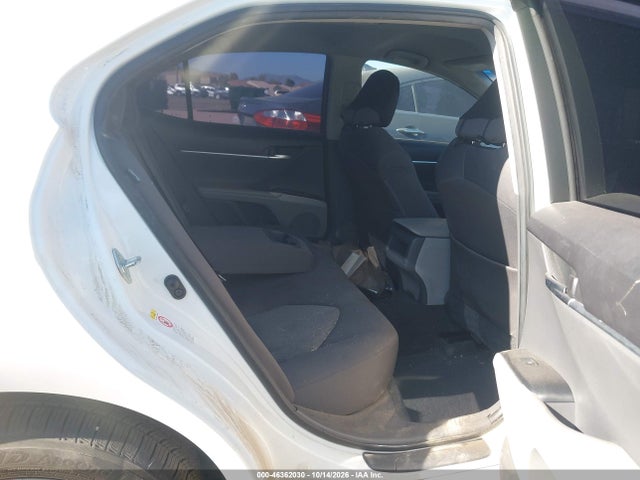 Toyota CAMRY LE 2018 JTNB11HK0J3029009 Image 8