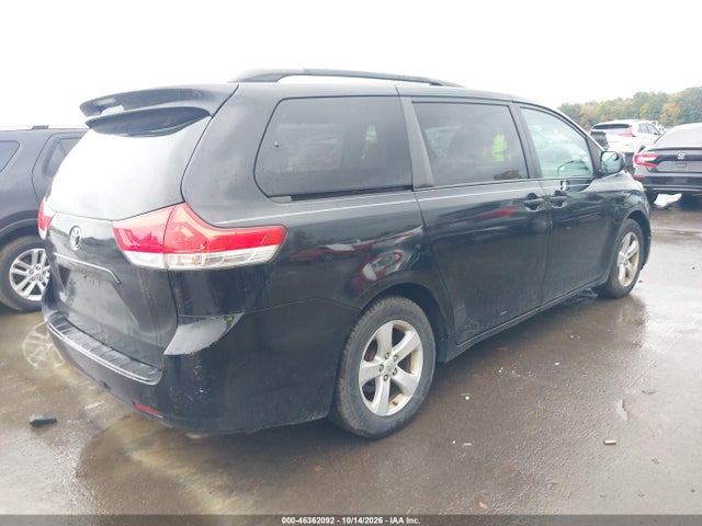 46362092 :رقم المزاد ، 5TDKK3DC8BS164220 vin ، 2011 Toyota Sienna Le V6 مزاد بيع