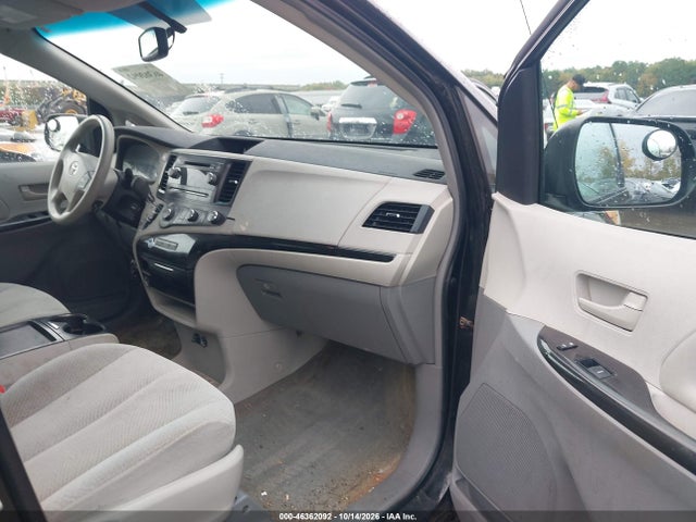 46362092 :رقم المزاد ، 5TDKK3DC8BS164220 vin ، 2011 Toyota Sienna Le V6 مزاد بيع