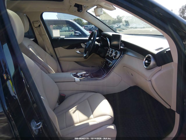 WDC0G4KB3HV013593 Mercedes-Benz Glc 300 4matic