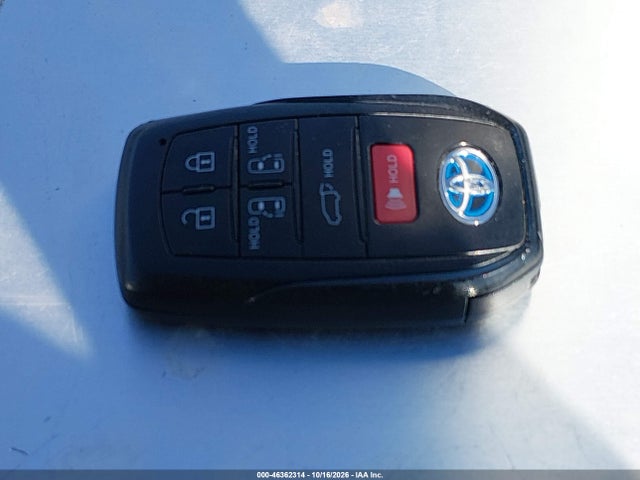 5TDZRKEC0MS041369 Toyota Sienna Limited