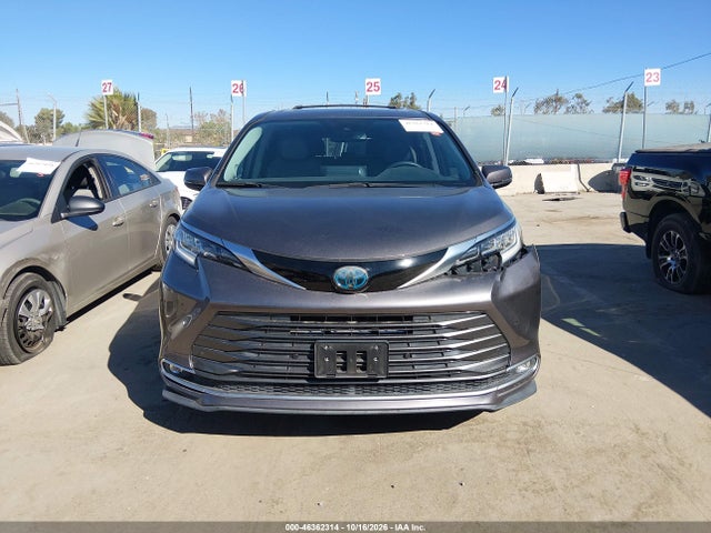 5TDZRKEC0MS041369 Toyota Sienna Limited