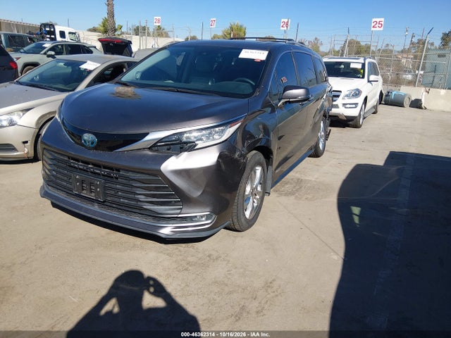 5TDZRKEC0MS041369 Toyota Sienna Limited
