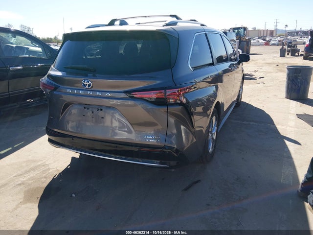 5TDZRKEC0MS041369 Toyota Sienna Limited