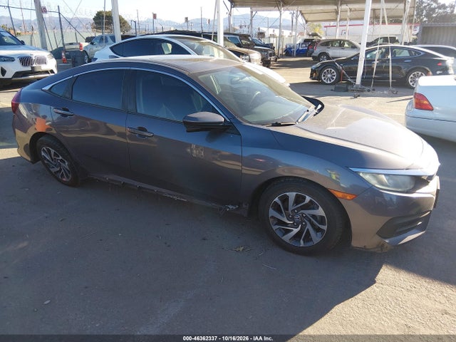 Продаж на аукціоні авто 2018 Honda Civic Ex, vin: 2HGFC2F76JH545457, номер лоту: 46362337