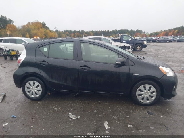 46362347 :رقم المزاد ، JTDKDTB30E1566439 vin ، 2014 Toyota Prius C Two مزاد بيع