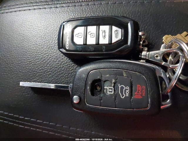 2016 Hyundai Santa Fe Sport 2.4l მანქანა იყიდება აუქციონზე, vin: 5XYZTDLB5GG374949, აუქციონის ნომერი: 46362366