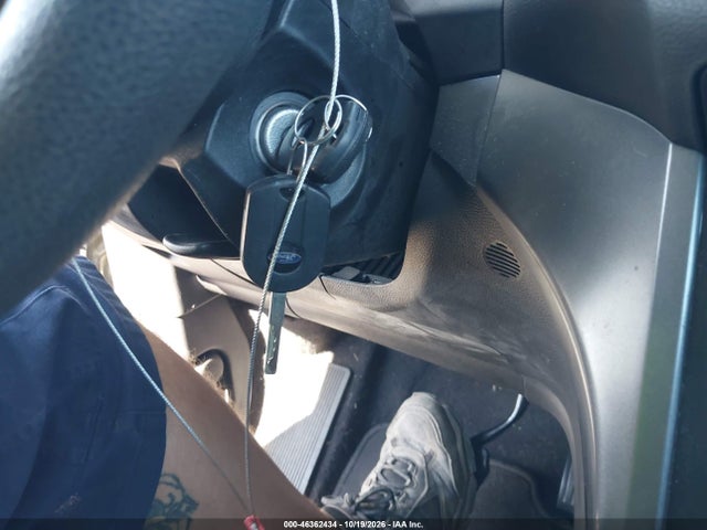 46362434 :رقم المزاد ، 1FMCU0GD6HUD73862 vin ، 2017 Ford Escape Se مزاد بيع