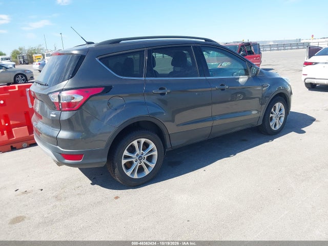 46362434 :رقم المزاد ، 1FMCU0GD6HUD73862 vin ، 2017 Ford Escape Se مزاد بيع