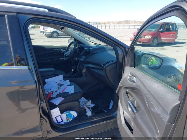 46362434 :رقم المزاد ، 1FMCU0GD6HUD73862 vin ، 2017 Ford Escape Se مزاد بيع