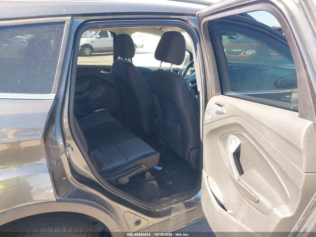 46362434 :رقم المزاد ، 1FMCU0GD6HUD73862 vin ، 2017 Ford Escape Se مزاد بيع