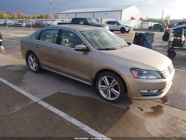 2015 1VWCS7A32FC075229 main image