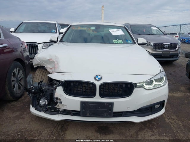 46362954 :رقم المزاد ، WBA8A3C5XJA357932 vin ، 2018 Bmw 320i Xdrive مزاد بيع