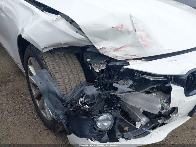 46362954 :رقم المزاد ، WBA8A3C5XJA357932 vin ، 2018 Bmw 320i Xdrive مزاد بيع